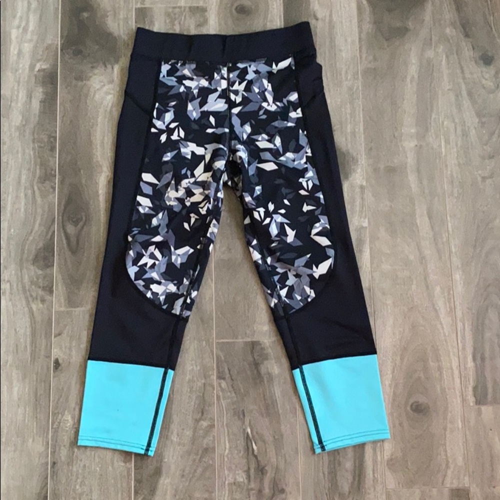 Women’s Garage Workout Capri